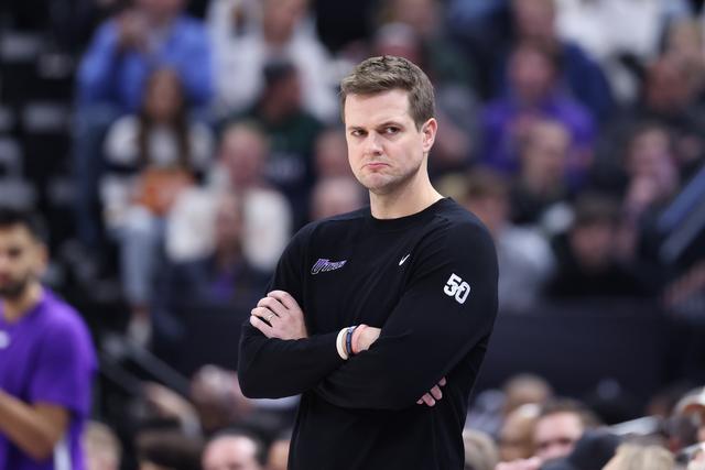 易建联:没有观众比赛很煎熬 重回主场令人期待